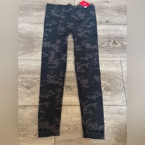 Spanx girls ecocare  girls black camo leggings